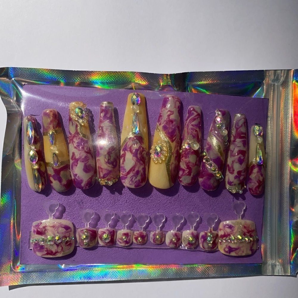 “Night at the ball” manicure 💅 and pedicure press on nail set